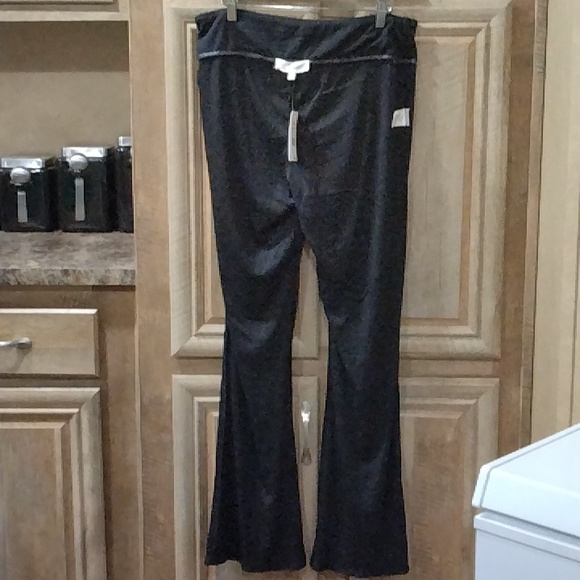New With Tags Black Color Pants (Women's Size 0X or XL) - Picture 5 of 14